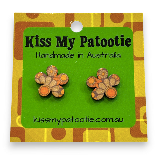 Retro wooden earrings  / studs