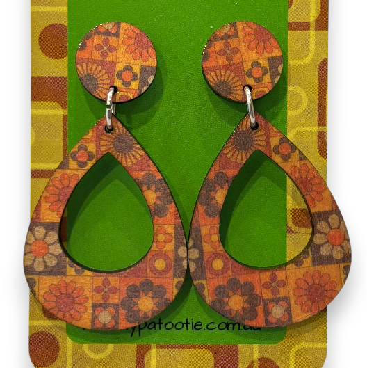 Retro wooden earrings