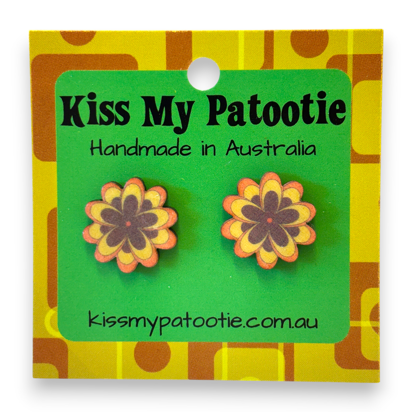 Retro wooden earrings / studs