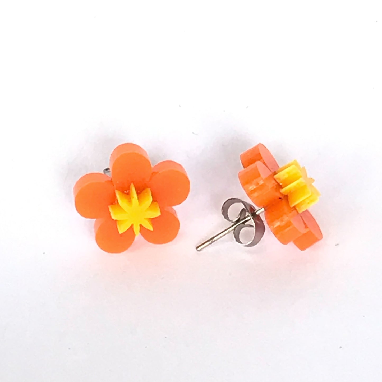 Flower laser cut acrylic earrings - daisy - orange