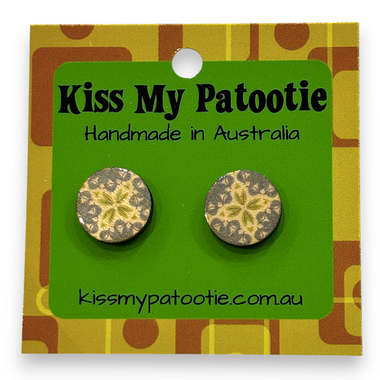 Retro wooden earrings  / studs