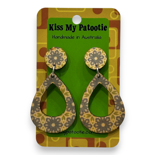 Retro wooden earrings