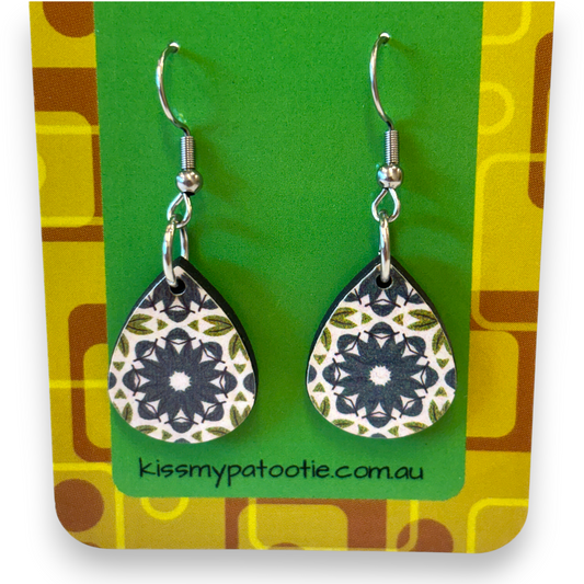 Retro wooden earrings