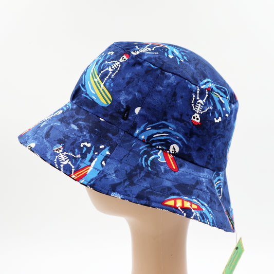 Teen / Mens Reversible Bucket Hat - surfing skeletons