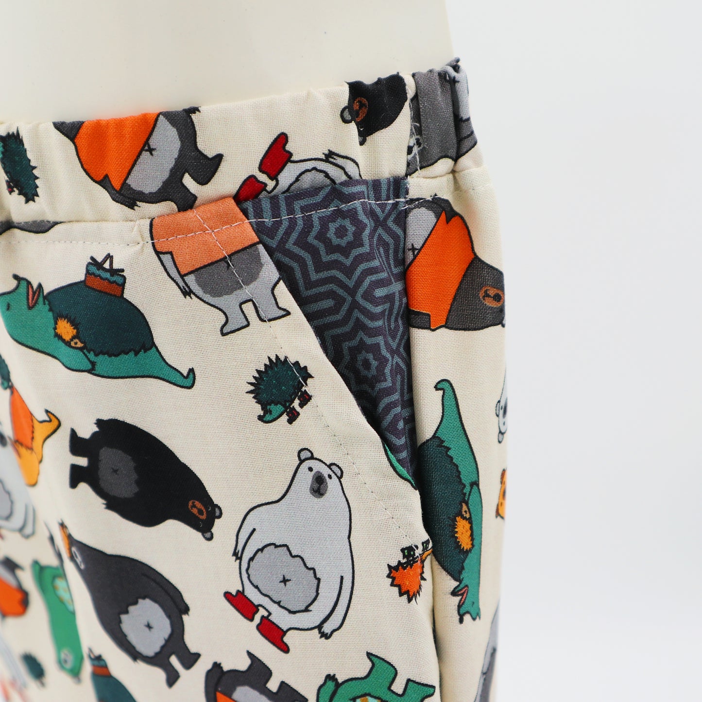 Kids shorts with pockets - sizes 000 to 6 - bears