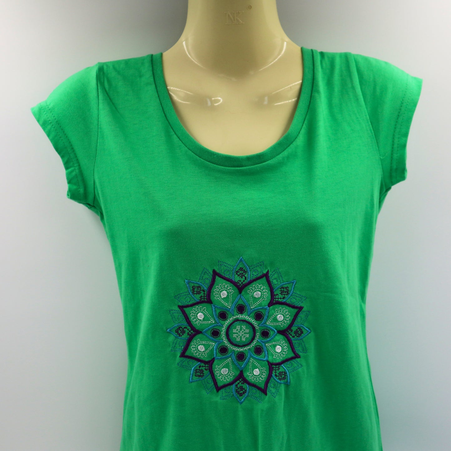Ladies Embroidered T shirt - sizes 8 to 18 - retro mandala