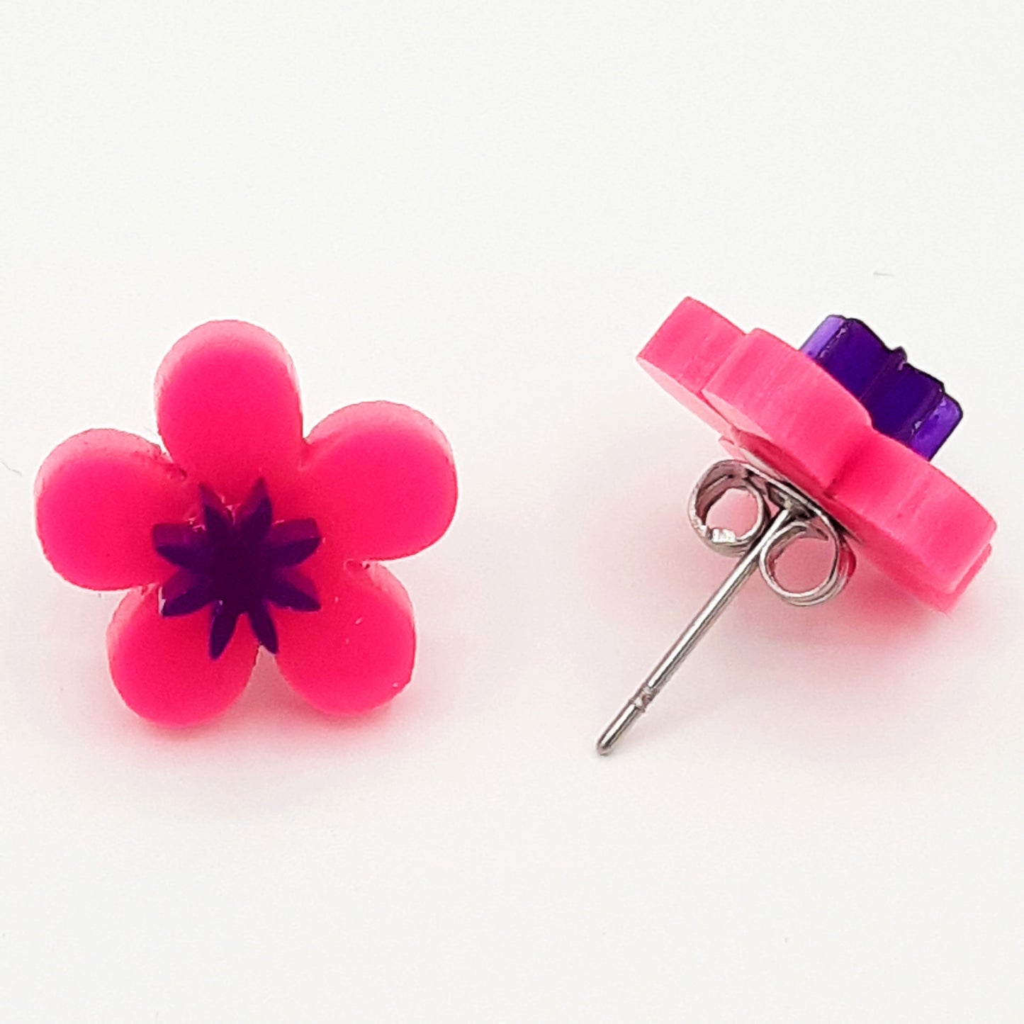 Flower laser cut acrylic earrings - daisy - hot pink