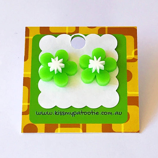 Flower laser cut acrylic earrings - daisy - green