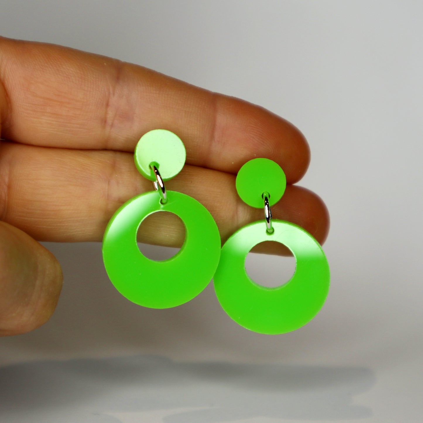 Retro Mod Earrings - laser cut acrylic - green