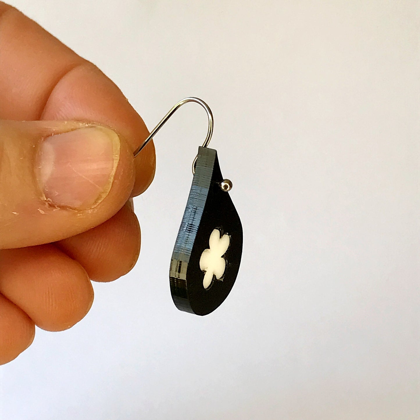 Teardrop Daisy Earrings - laser cut acrylic - black