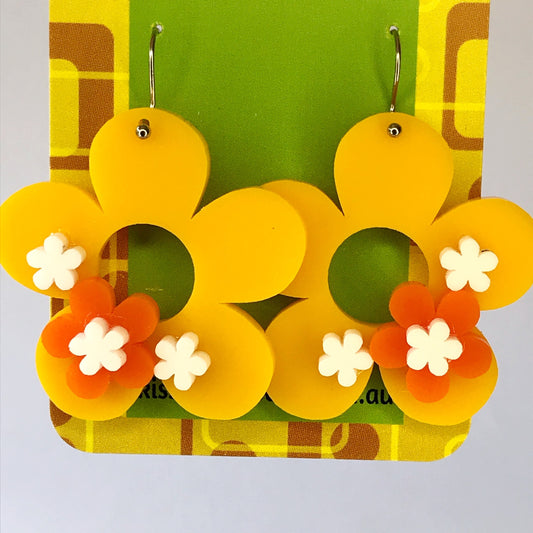 Retro Daisy Earrings - laser cut acrylic - yellow