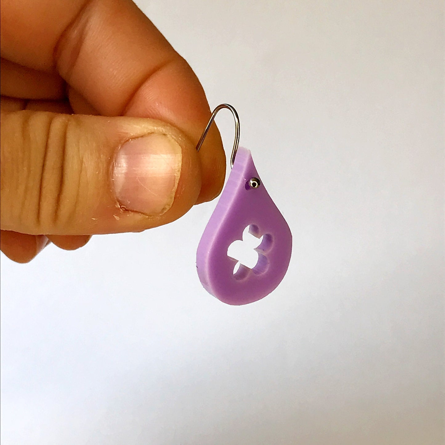 Teardrop Daisy Earrings - laser cut acrylic - purple, flower power, retro